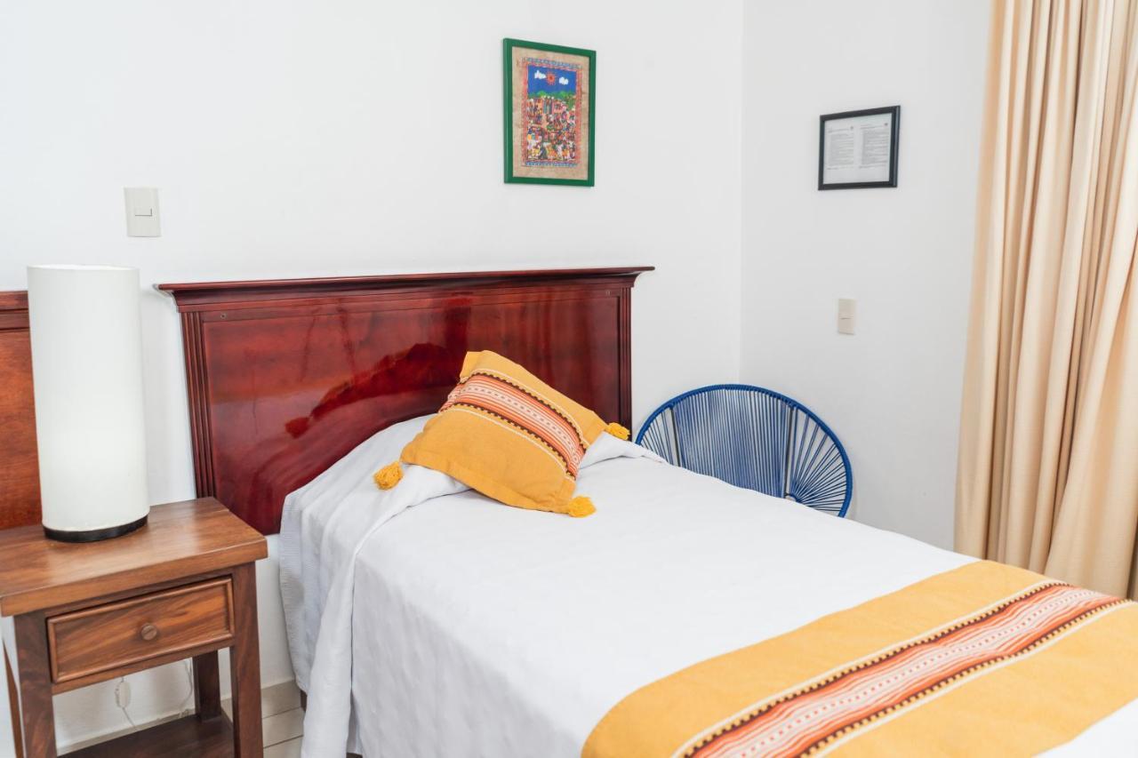 Hotel Meson De Mita 푼타 미타 외부 사진
